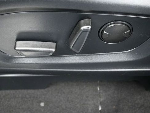 Used 2024 Ford Explorer Limited image 12