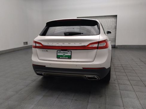 Used 2017 Lincoln MKX Reserve w/ Luxury Package FWD image 7