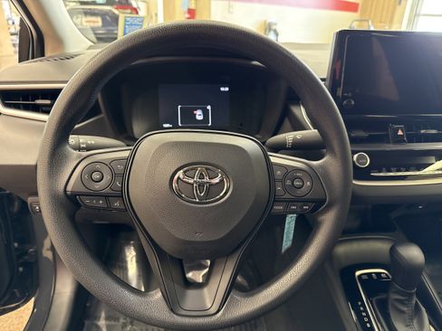 Used 2026 Toyota Corolla LE FWD image 29