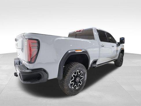 Used 2024 GMC Sierra 2500 AT4X AWD/4WD image 4