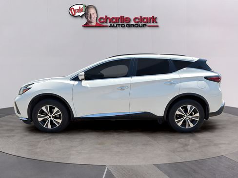 Used 2020 Nissan Murano SV FWD image 2