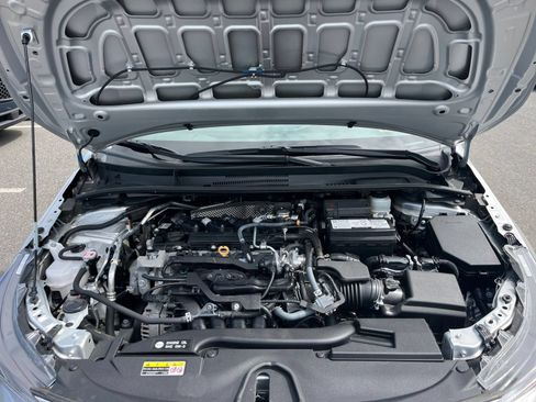 Used 2025 Toyota Corolla LE FWD image 31