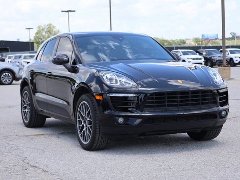 Used 2018 Porsche Macan AWD/4WD image 4