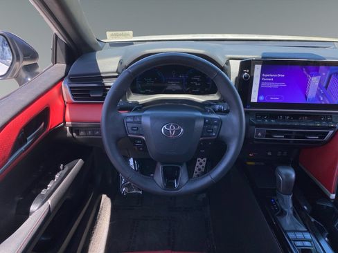 Used 2025 Toyota Camry XSE AWD/4WD image 12