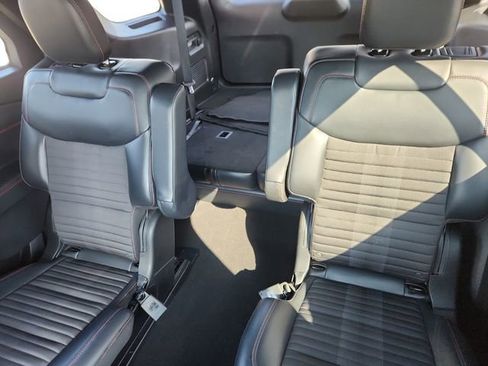 Certified 2025 Ford Explorer ST-Line AWD/4WD image 16