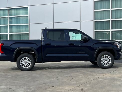 Used 2025 Toyota Tundra SR5 w/ SR5 Premium Package AWD/4WD image 3