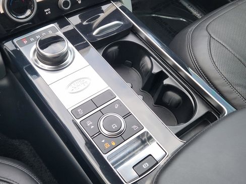 Used 2020 Land Rover Range Rover HSE image 19