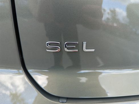 New 2026 Volkswagen Atlas Cross Sport SEL Premium R-Line image 18