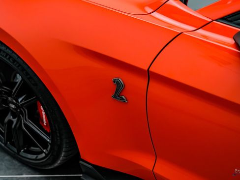 Used 2022 Ford Mustang Shelby GT500 w/ Technology Package RWD image 29