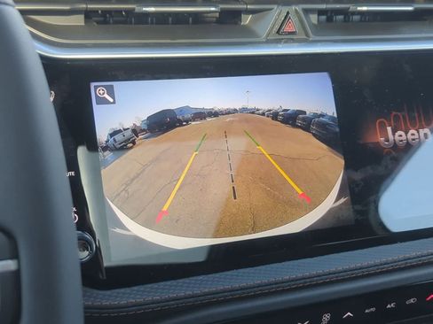 New 2026 Jeep Cherokee Overland image 31