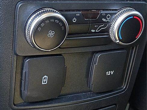 Used 2023 Ford Explorer XLT w/ Equipment Group 202A image 17