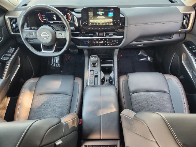 Used 2025 Nissan Pathfinder Platinum w/ Cargo Package FWD image 27