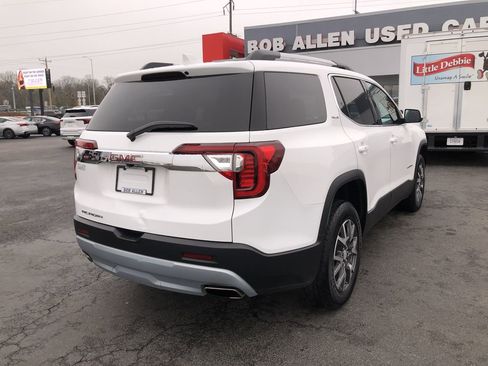 Used 2023 GMC Acadia SLE w/ Driver Convenience Package image 5