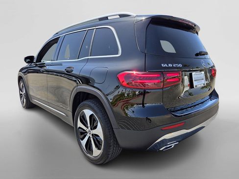 New 2026 Mercedes-Benz GLB 250 image 3