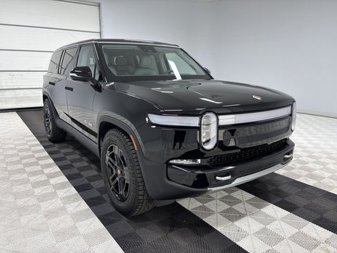 Used 2024 Rivian R1S Adventure AWD/4WD image 7