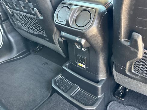 Used 2019 Jeep Wrangler Unlimited Rubicon AWD/4WD image 22
