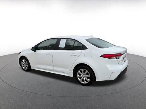 Used 2025 Toyota Corolla LE image 10