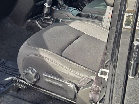 Used 2019 Jeep Wrangler Unlimited Sport S image 20