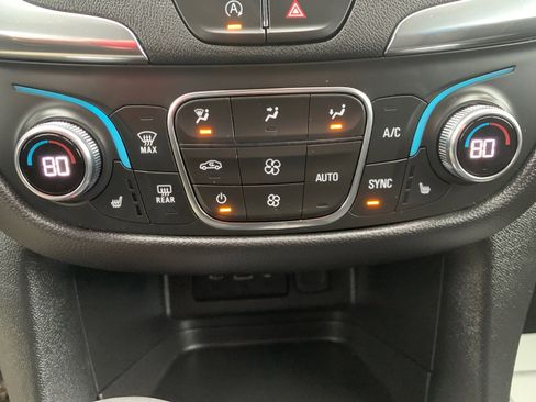 Used 2023 Chevrolet Equinox LT image 14