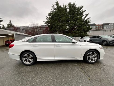 Used 2019 Honda Accord EX image 9