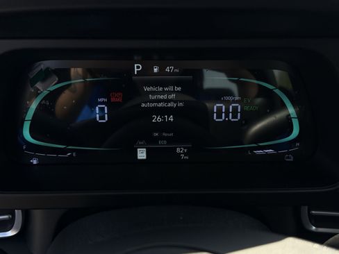 New 2026 Hyundai Elantra Hybrid FWD image 17