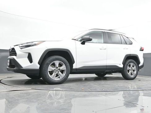 Used 2024 Toyota RAV4 LE AWD/4WD image 42