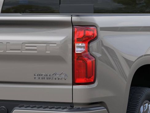New 2026 Chevrolet Silverado 1500 High Country AWD/4WD image 11