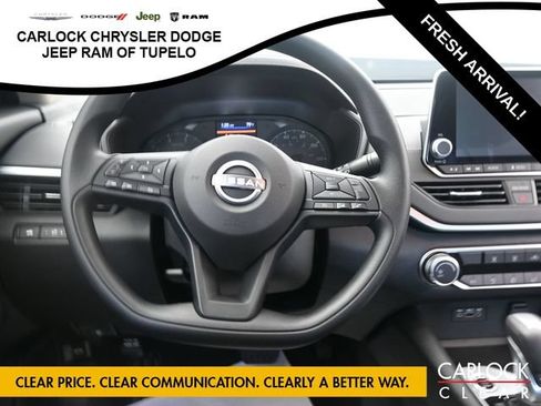 Used 2025 Nissan Altima 2.5 S FWD image 23