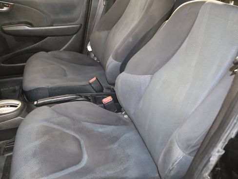 Used 2010 Honda Fit Sport image 34