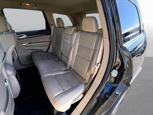 Used 2014 Jeep Grand Cherokee Laredo AWD/4WD image 25