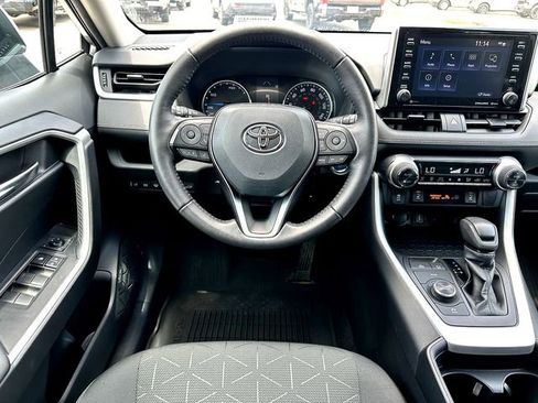 Used 2021 Toyota RAV4 XLE w/ Convenience Package image 22