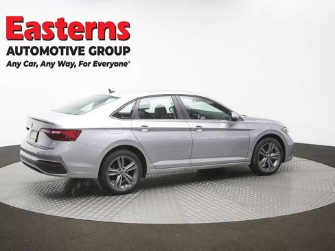 Used 2024 Volkswagen Jetta SE FWD image 41