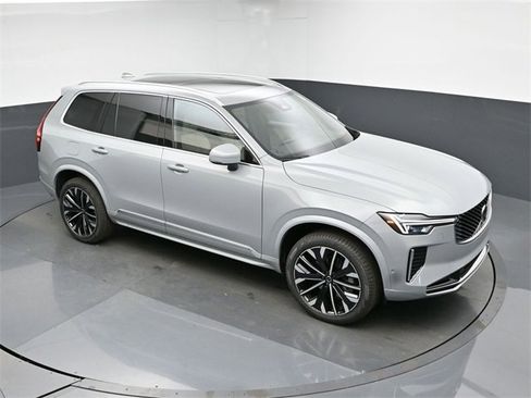 New 2026 Volvo XC90 B6 Plus w/ Protection Package Premier image 47