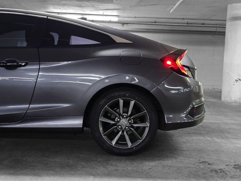 Used 2020 Honda Civic EX image 13