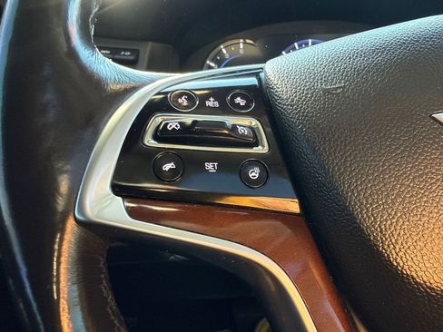 Used 2018 Cadillac Escalade Luxury image 22