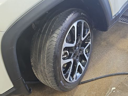 Used 2020 Jeep Compass Limited w/ Premium Lighting Group image 30