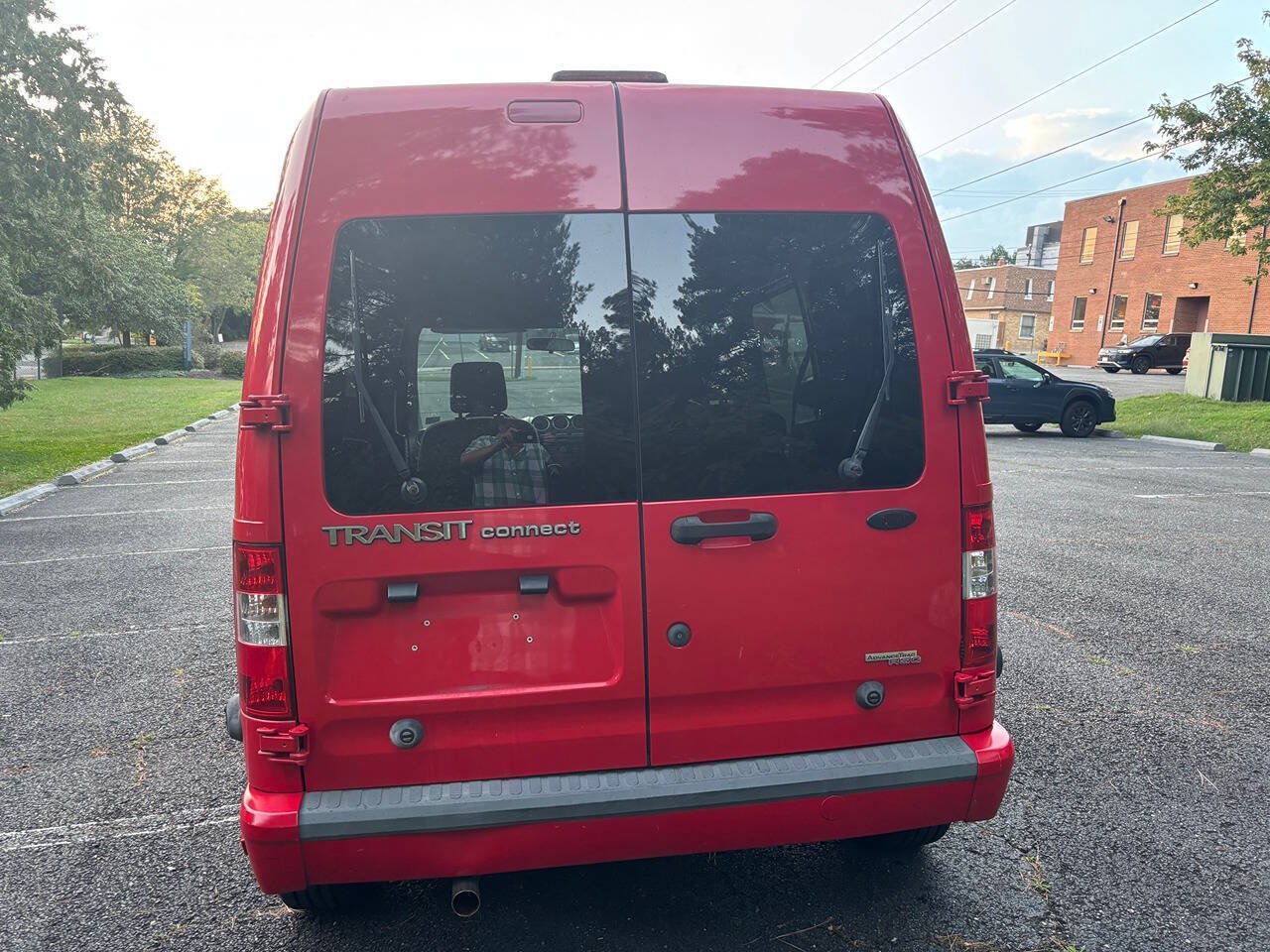 Used 2010 Ford Transit Connect XLT FWD image 5