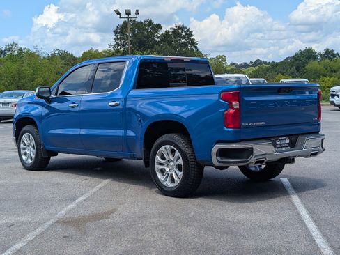 Used 2023 Chevrolet Silverado 1500 LTZ w/ LTZ Convenience Package II AWD/4WD image 8