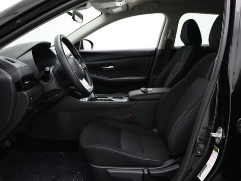 Used 2025 Nissan Sentra SV FWD image 21