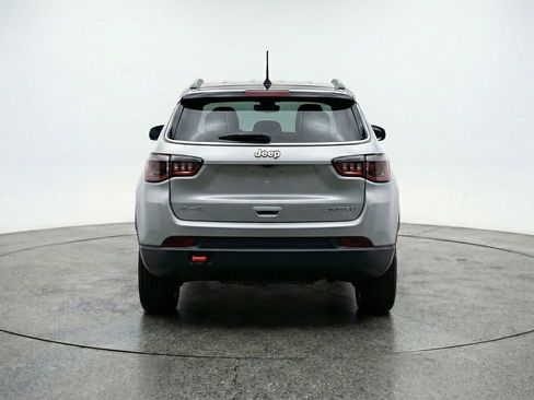 Used 2025 Jeep Compass Trailhawk AWD/4WD image 7