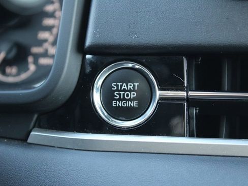 Used 2022 Mitsubishi Outlander SE image 31