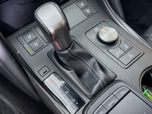 Used 2024 Lexus IS 350 F Sport RWD image 16