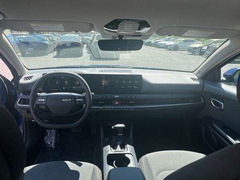 Used 2025 Kia K4 LXS image 29