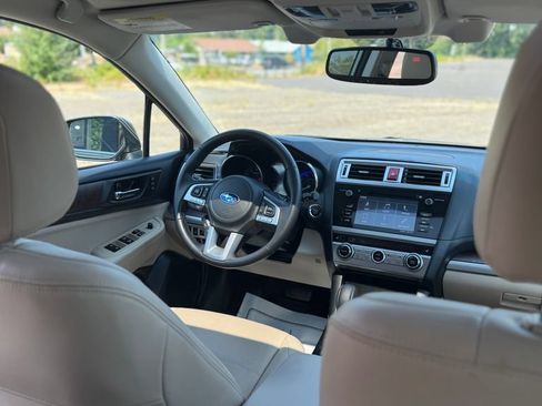Used 2016 Subaru Outback 2.5i Limited AWD/4WD image 29