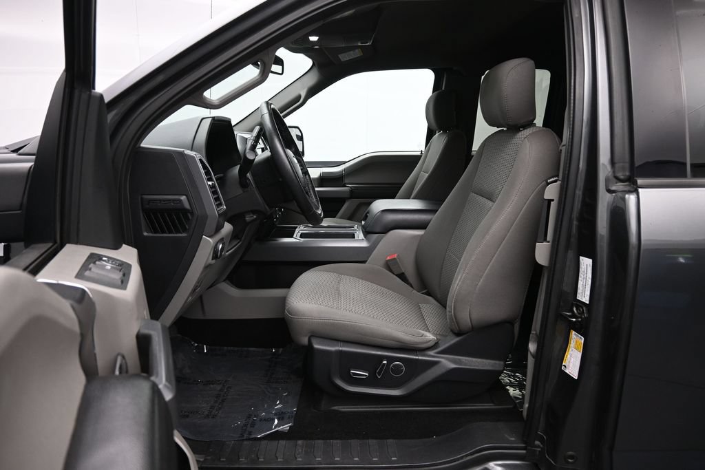 Used 2018 Ford F150 XLT w/ Equipment Group 302A Luxury AWD/4WD image 23