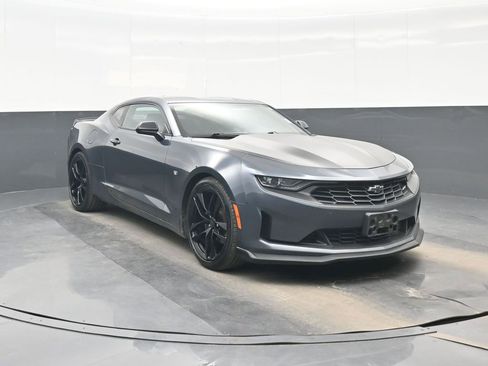 Used 2019 Chevrolet Camaro LT w/ 1LE Track Performance Package RWD image 9