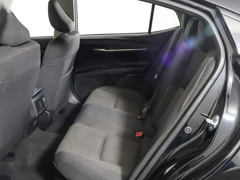 Used 2025 Toyota Camry LE image 26