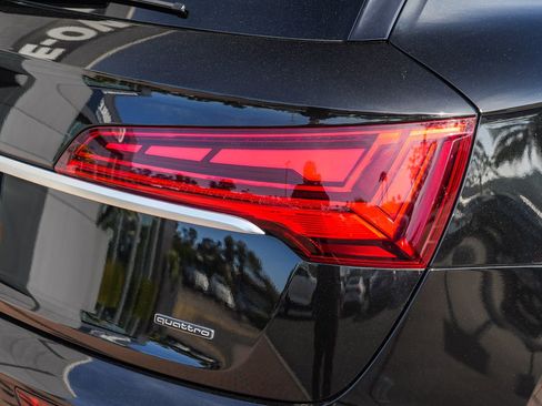 Certified 2023 Audi Q5 e Premium Plus w/ Premium Plus Package AWD/4WD image 10