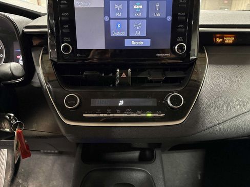 Used 2022 Toyota Corolla LE FWD image 21