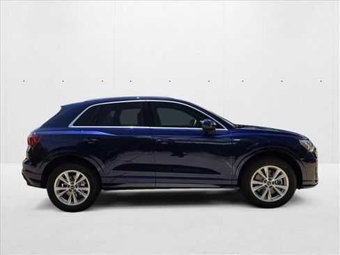 New 2025 Audi Q3 2.0T Premium w/ Convenience Package AWD/4WD image 4